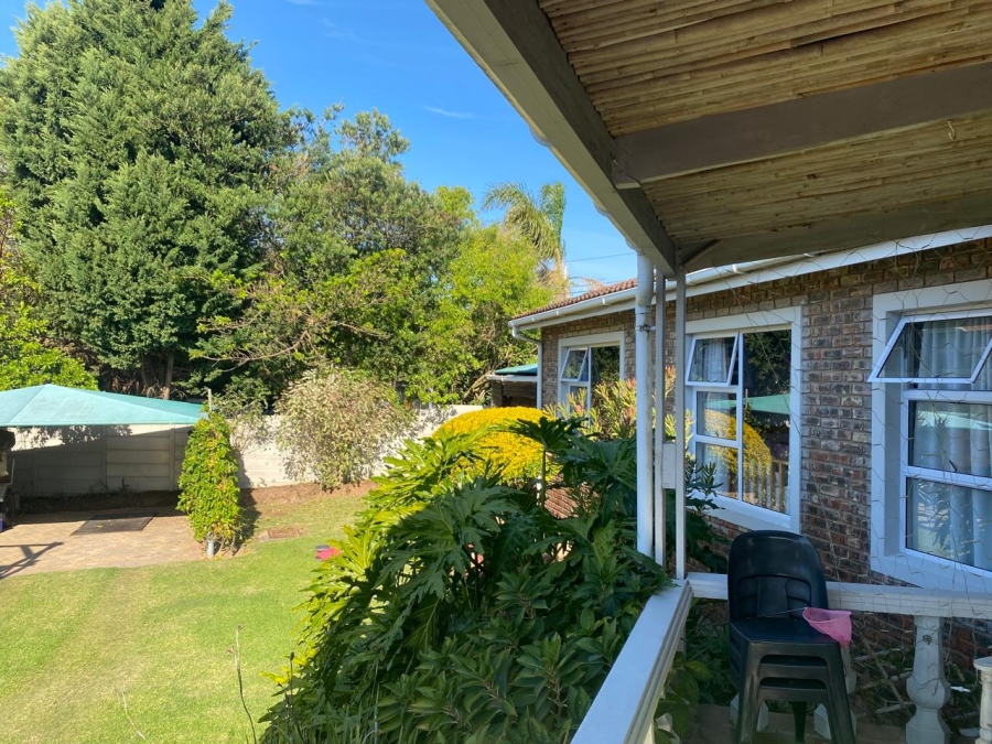 4 Bedroom Property for Sale in Mossel Bay Central Western Cape